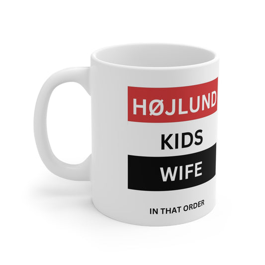 HØYJLUND MUG
